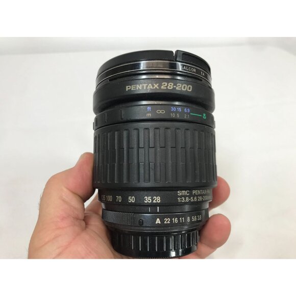 PENTAX K100D CAMERA w/2 lenses PENTAX 50 MACRO, PENTAX 28-200 - Picture 8 of 11